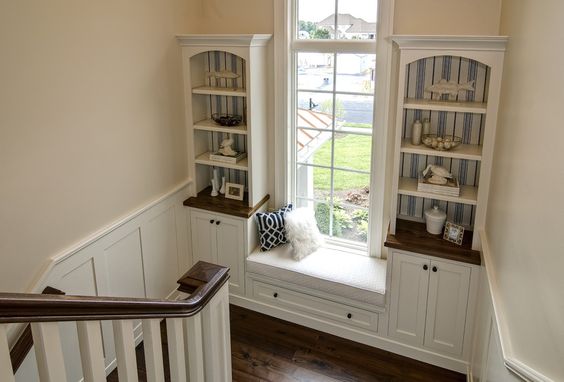 Top 40 Bay Window Staircase Ideas