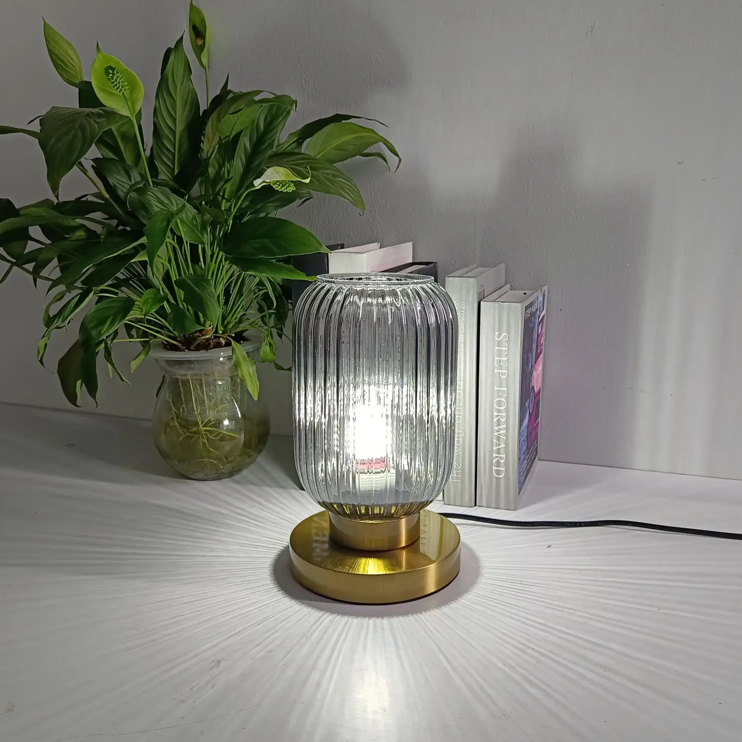 Nordische Art-Deco-Tischlampe aus Glas für Arbeitszimmer, Schlafzimmer, Wohnzimmer